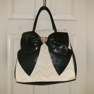 Black and White Bow Accent Handbag Betsey Johnson